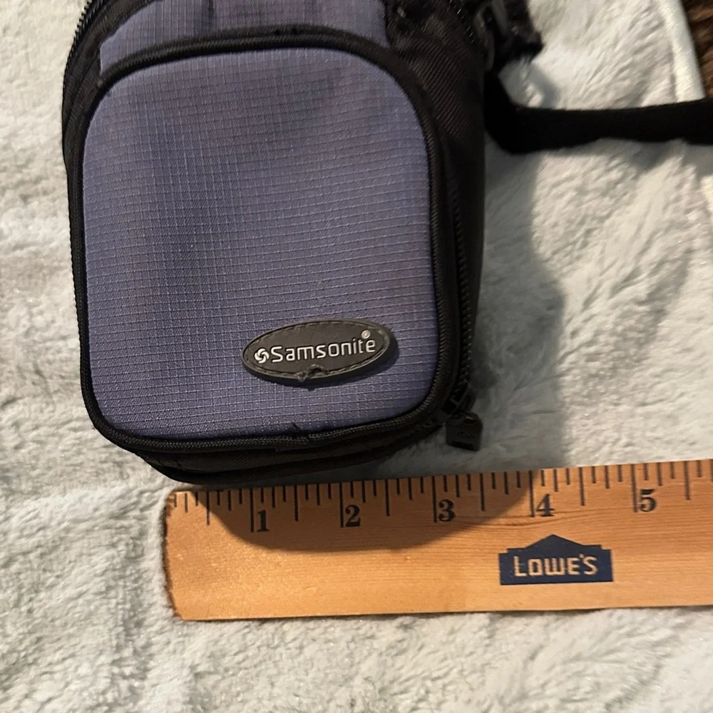 Samsonite Camera Bag with Belt Loop & Shoulder Strap